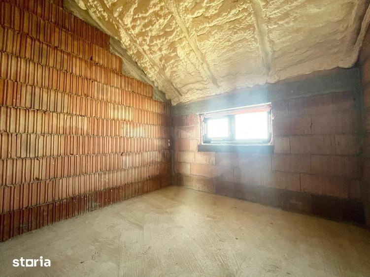 Casă cu 3 camere cu Teren 274 Mp în Sud