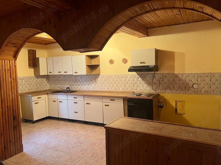 Casă cu 6 camere în Cenad