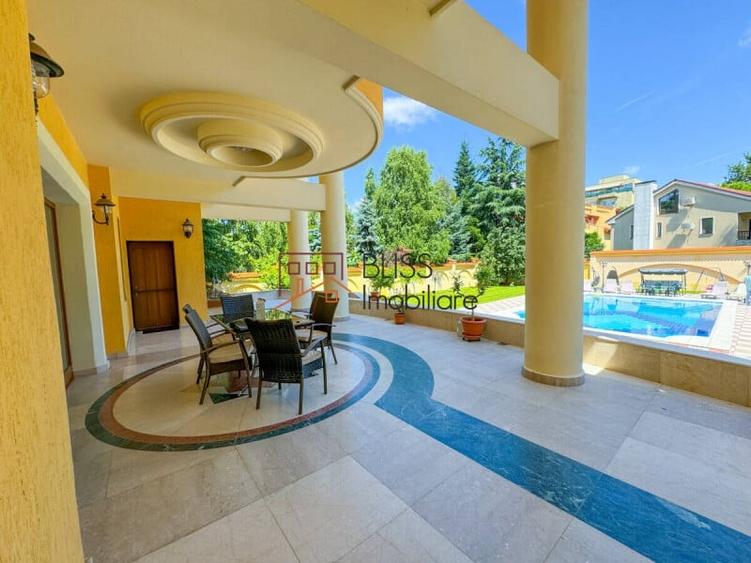 Casă cu 12 camere cu Garaj în Iancu Nicolae