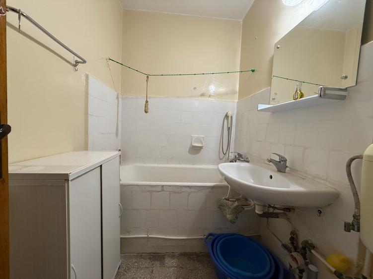 Apartament cu 2 camere semidecomandat în Sălăjan