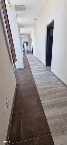 Spațiu comercial, de 240 mp, în Delfinariu