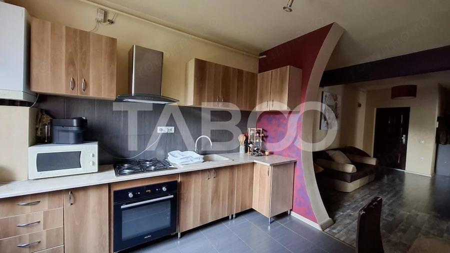 Apartament cu 3 camere decomandat în Turnișor