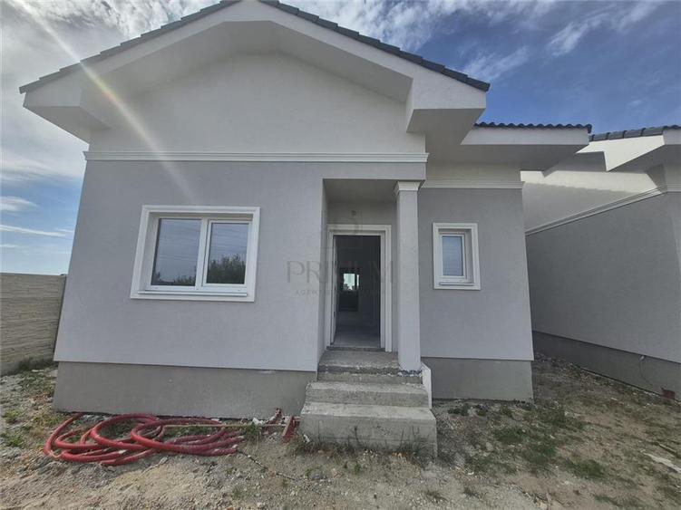 Duplex cu 3 camere cu Teren 334 Mp în Moșnița Nouă