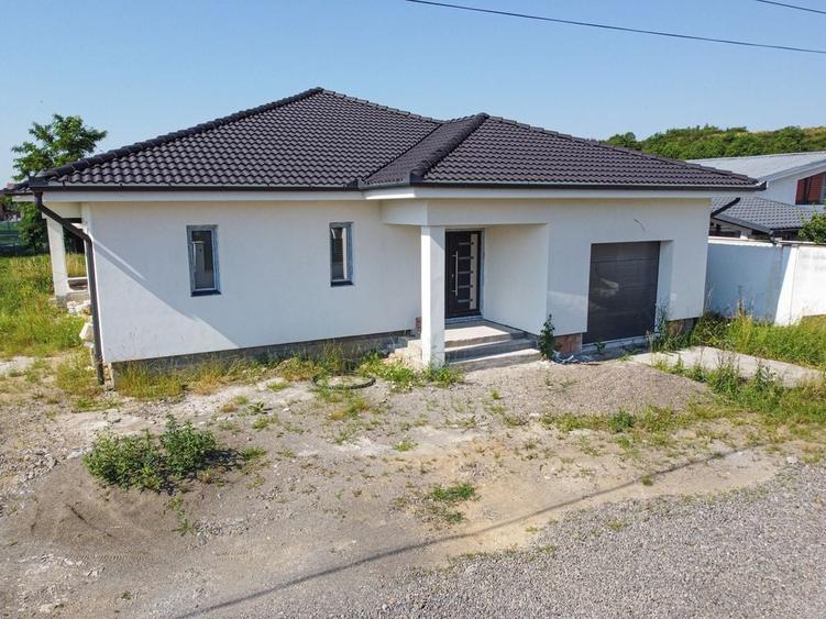 Casă cu 4 camere în Central