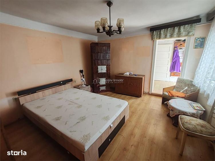 Casă cu 4 camere în Central