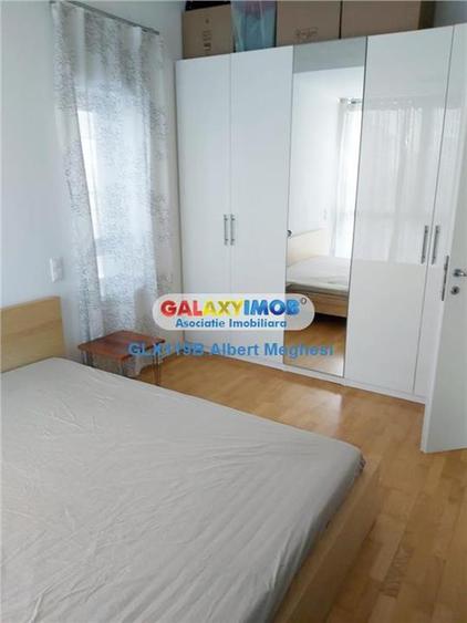 Apartament cu 3 camere semidecomandat în Calea Călărașilor