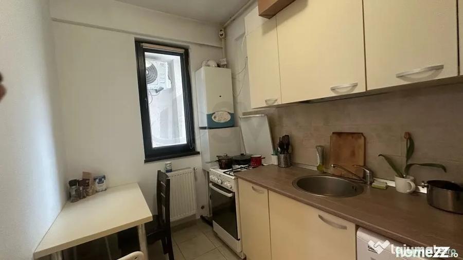 Apartament cu 2 camere decomandat în Dămăroaia