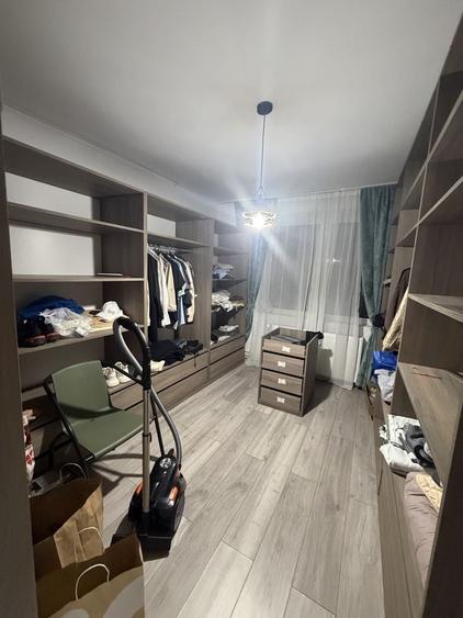 Apartament cu 4 camere în Central