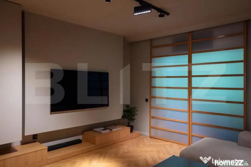 Apartament cu 4 camere decomandat în Est