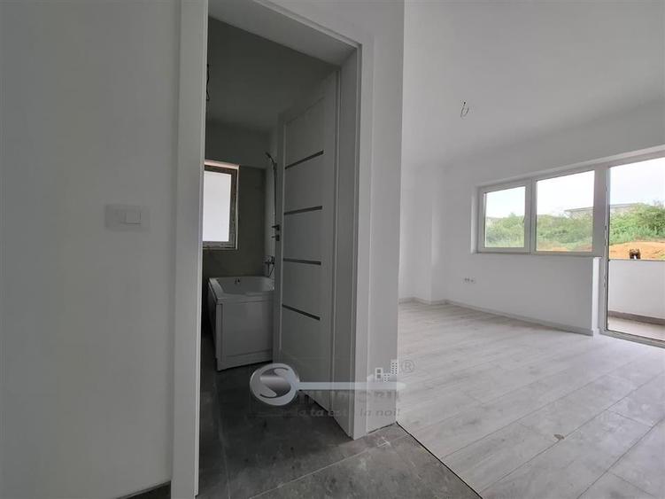 Apartament cu 3 camere decomandat în Galata