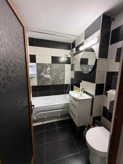Apartament cu 3 camere decomandat în Ultracentral