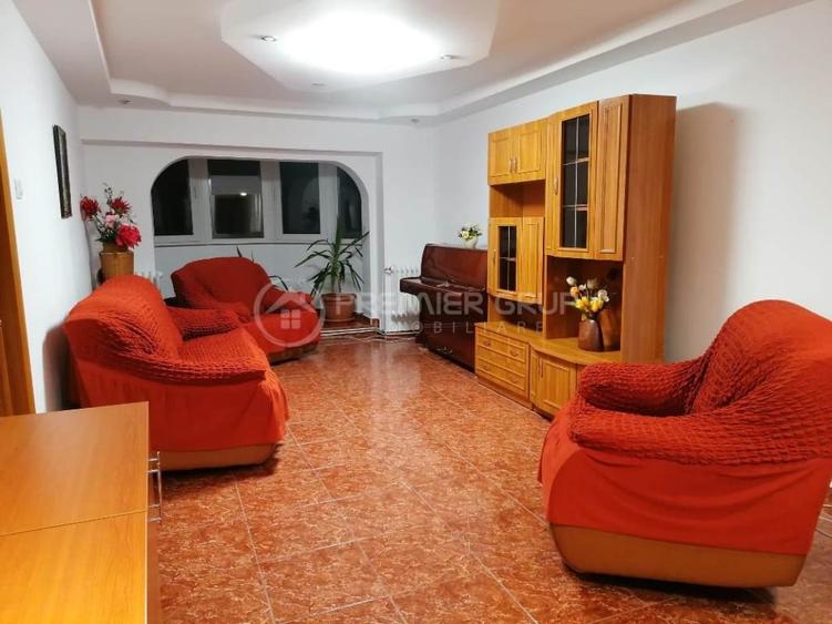 Apartament cu 4 camere decomandat în Cug