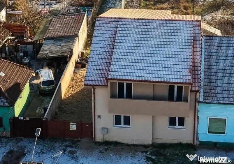 Casă cu 4 camere cu Canalizare în Aradul Nou