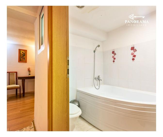 Casă individuală cu 16 camere cu Canalizare în Nemșa