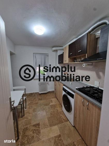 Apartament cu 3 camere semidecomandat în 1 Mai