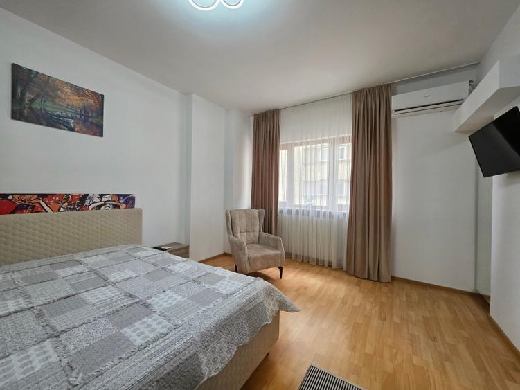 Apartament cu 2 camere semidecomandat în Universitate
