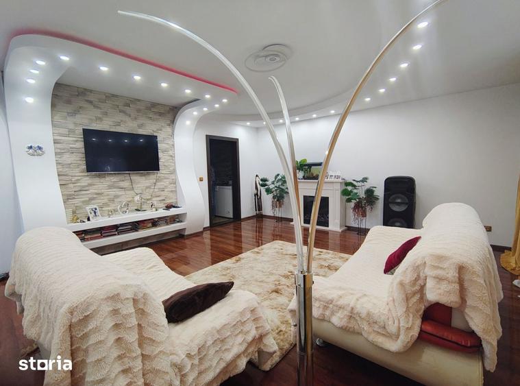 Casă cu 4 camere cu Teren 1299 Mp în Șimnicu de Sus