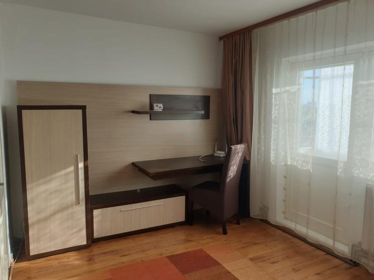 Apartament cu 2 camere decomandat în Steaua
