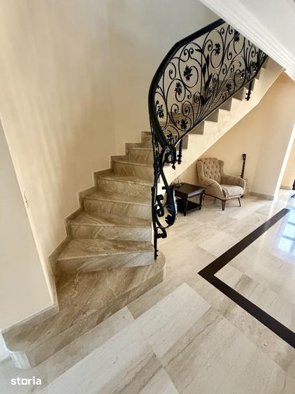 Casă cu 5 camere cu Teren 1040 Mp în Sânandrei