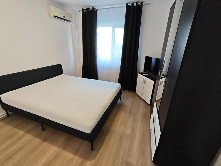 Apartament cu 3 camere decomandat în Alexandru cel Bun