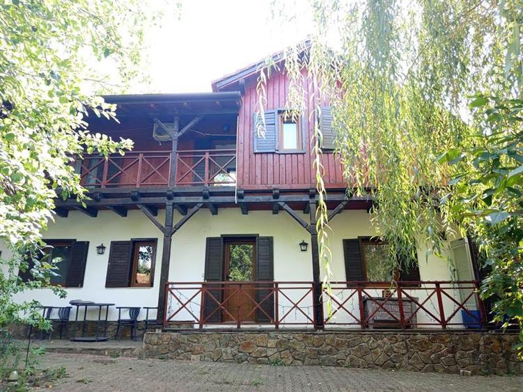 Hotel/Pensiune, de 431 mp, în Ilidia