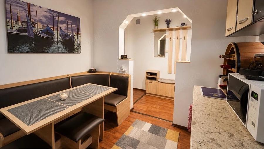 Apartament cu 2 camere decomandat în Central