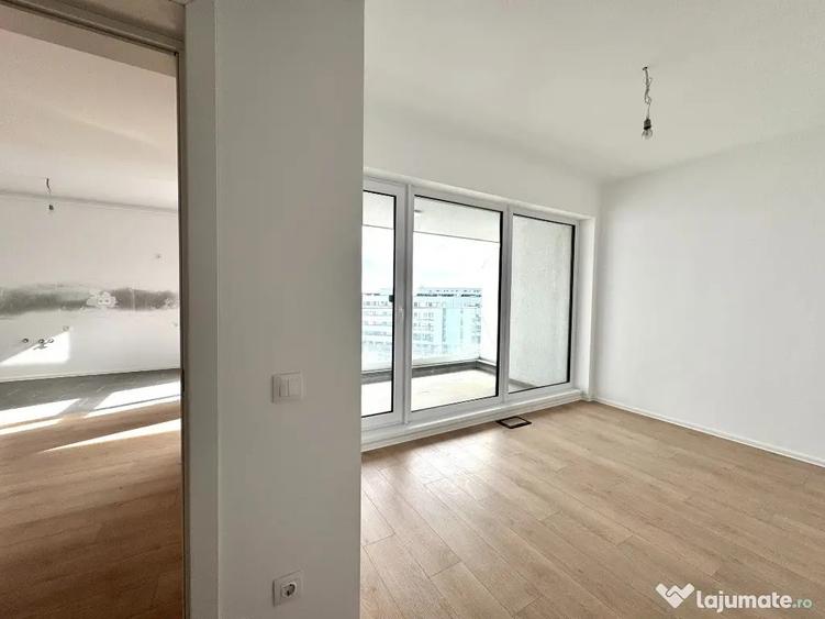 Apartament cu 3 camere semidecomandat în Străulești