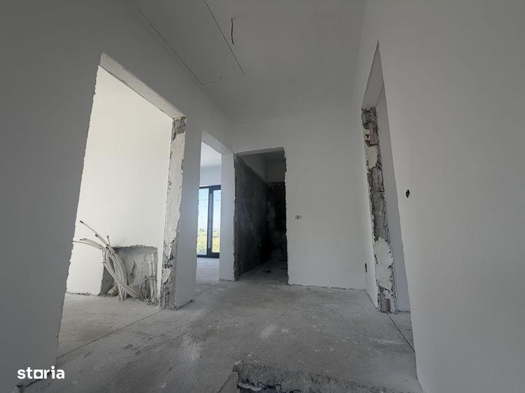 Casă cu 4 camere cu Teren 300 Mp în Central