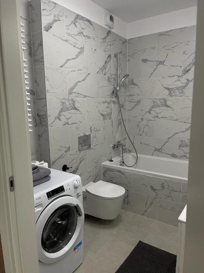 Apartament cu 2 camere semidecomandat, mobilat în Băneasa