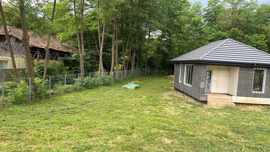 Casă individuală cu 3 camere cu Teren 900 Mp în Haleș