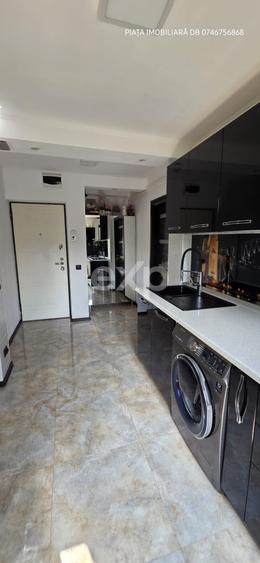 Apartament cu 3 camere semidecomandat, mobilat în Micro 9