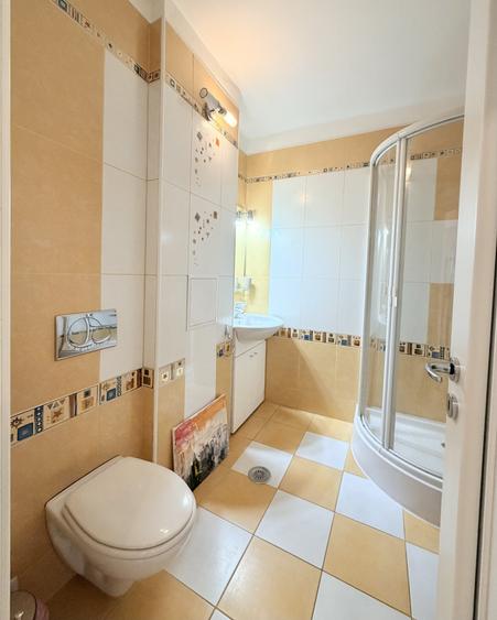 Apartament cu 3 camere decomandat, mobilat în Libertății