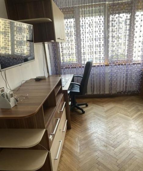Apartament cu 3 camere decomandat, mobilat în Colentina