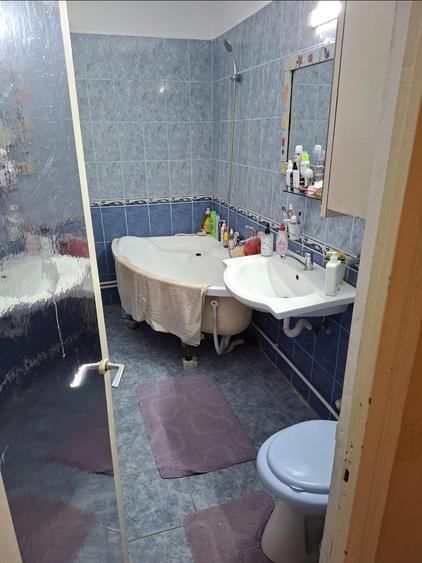 Apartament cu 3 camere decomandat în Inel II