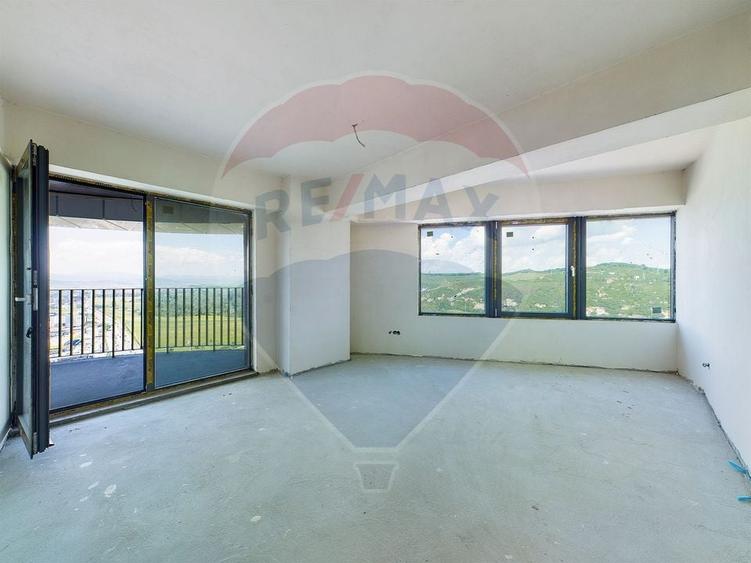 Apartament cu 3 camere semidecomandat în Mănăștur