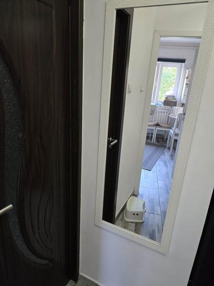 Apartament cu 3 camere semidecomandat în Dristor