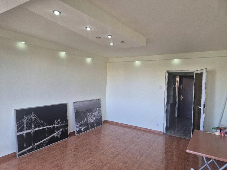 Garsonieră semidecomandată în Costin Georgian