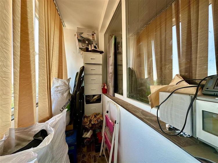 Apartament cu 2 camere decomandat în Boul Roșu