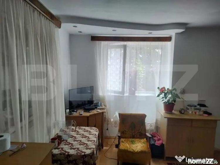 Casă cu 4 camere cu Teren 2190 Mp în Siret