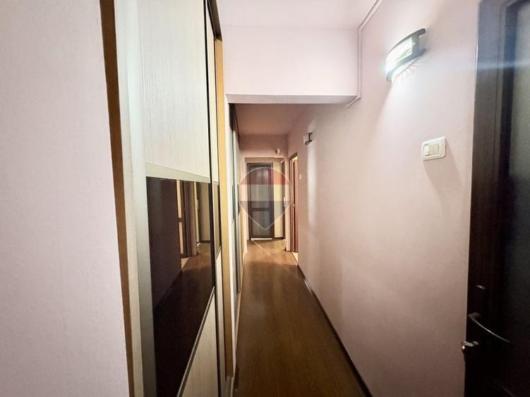 Apartament cu 3 camere decomandat, mobilat în Micălaca