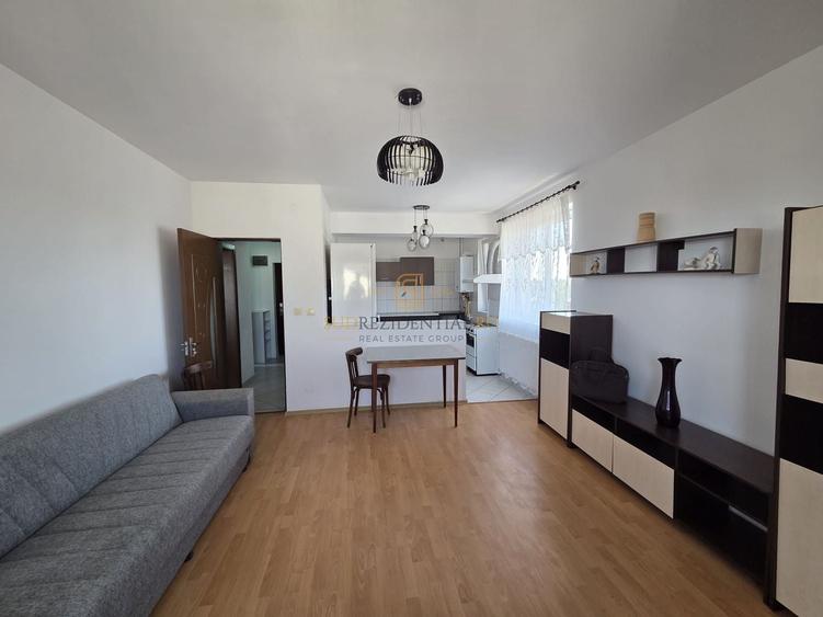 Apartament cu 2 camere semidecomandat, mobilat în 1 Decembrie