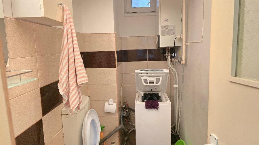 Apartament cu 4 camere decomandat în Decebal