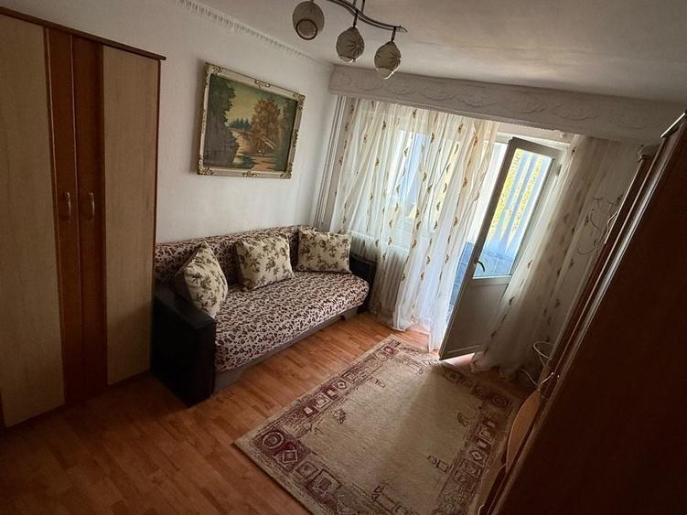 Garsonieră decomandată în Găvana