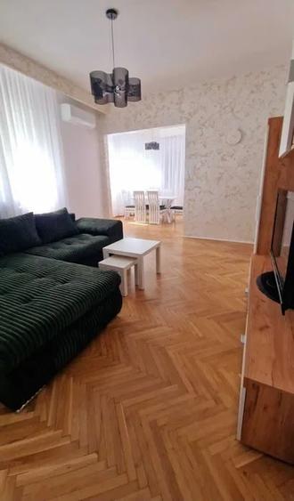 Apartament cu 3 camere semidecomandat în Muncii