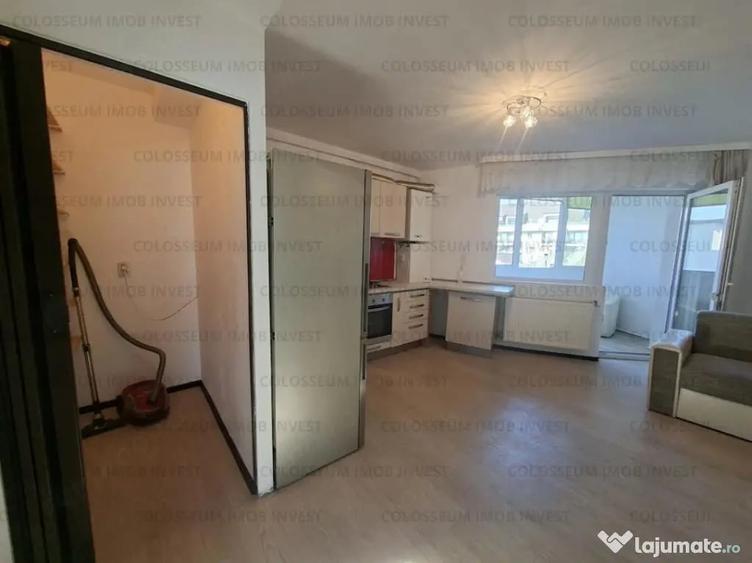 Apartament cu 2 camere decomandat în Tractorul