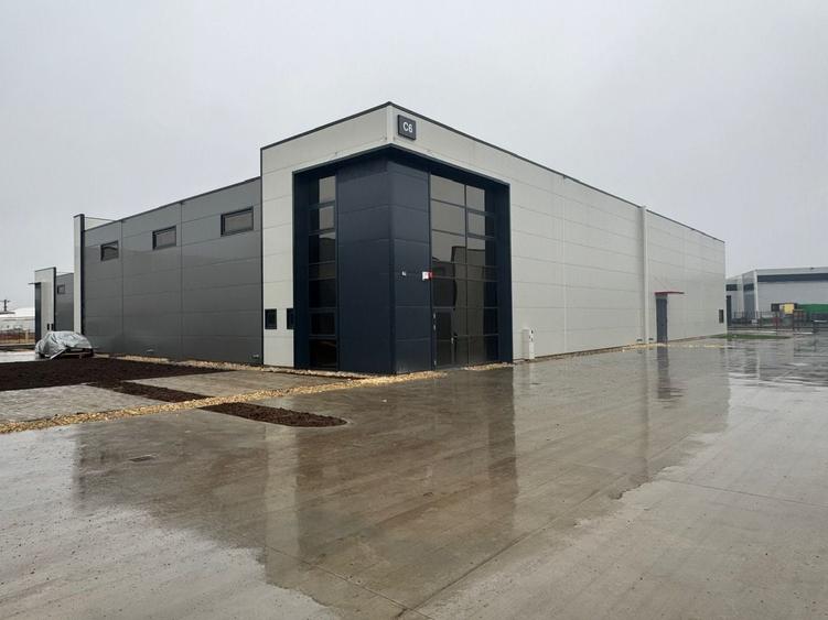 Spațiu industrial, de 600 mp, în Exterior Sud