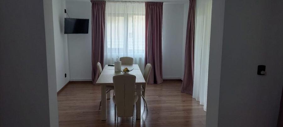 Casă cu 4 camere în Valea Călugărească