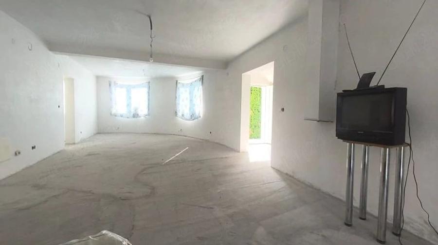 Reprezentare Exclusiva, casa in Deva, zona Archia - 1