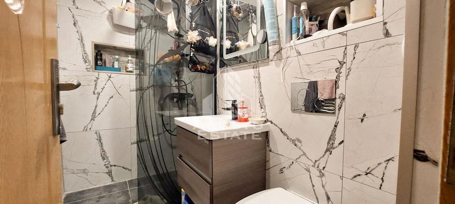 Apartament cu 3 camere semidecomandat, mobilat în Micro 4