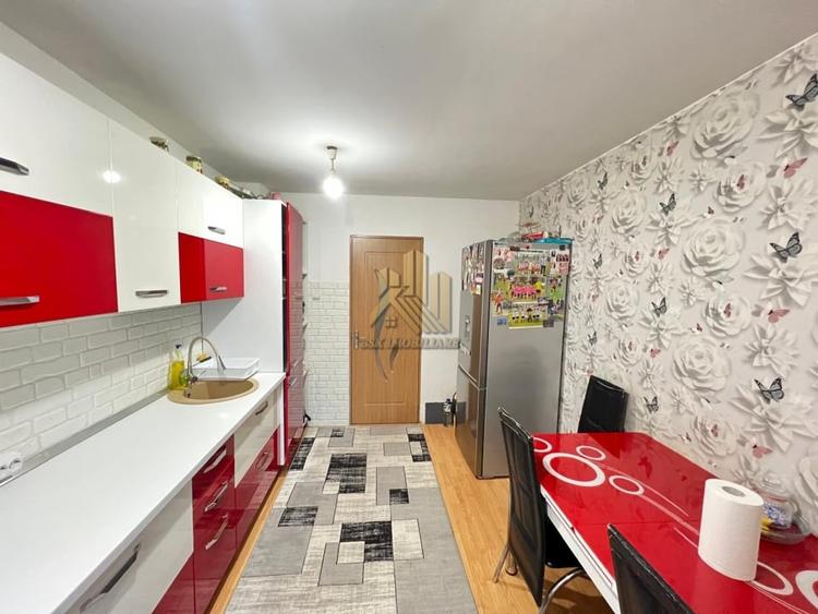 Apartament cu 4 camere decomandat, mobilat în Bartolomeu